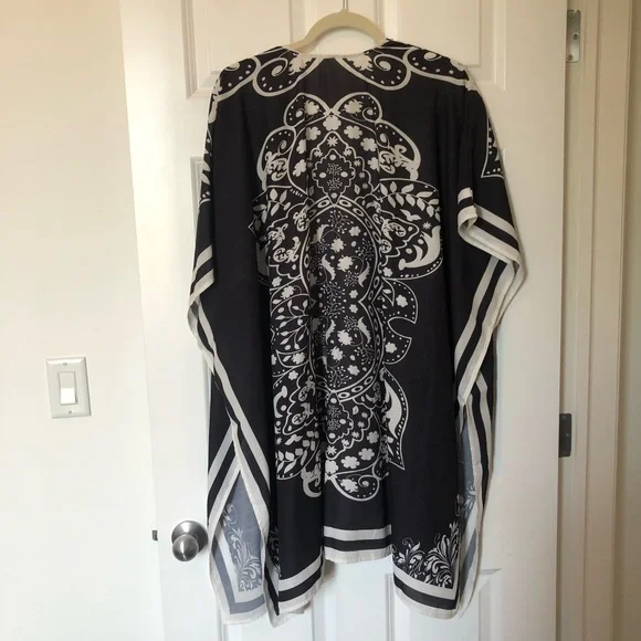 Cover up - Picture 2 of 4